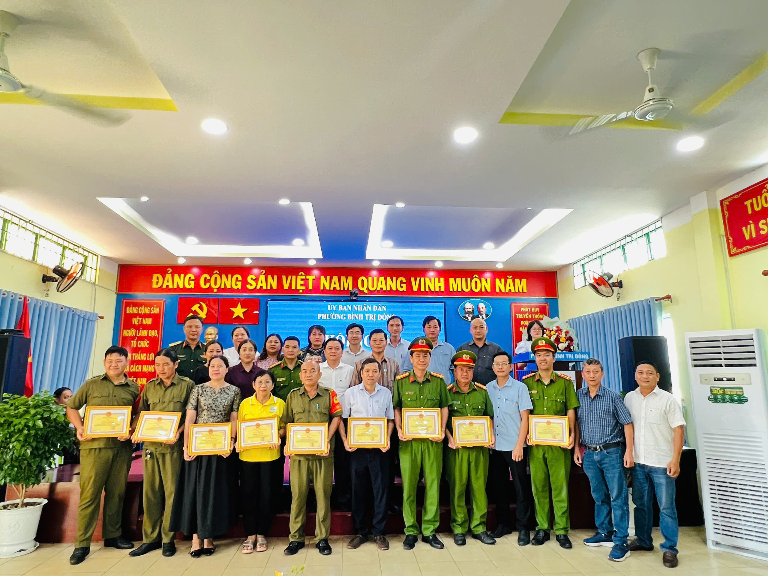 Tin nổi bật Image
